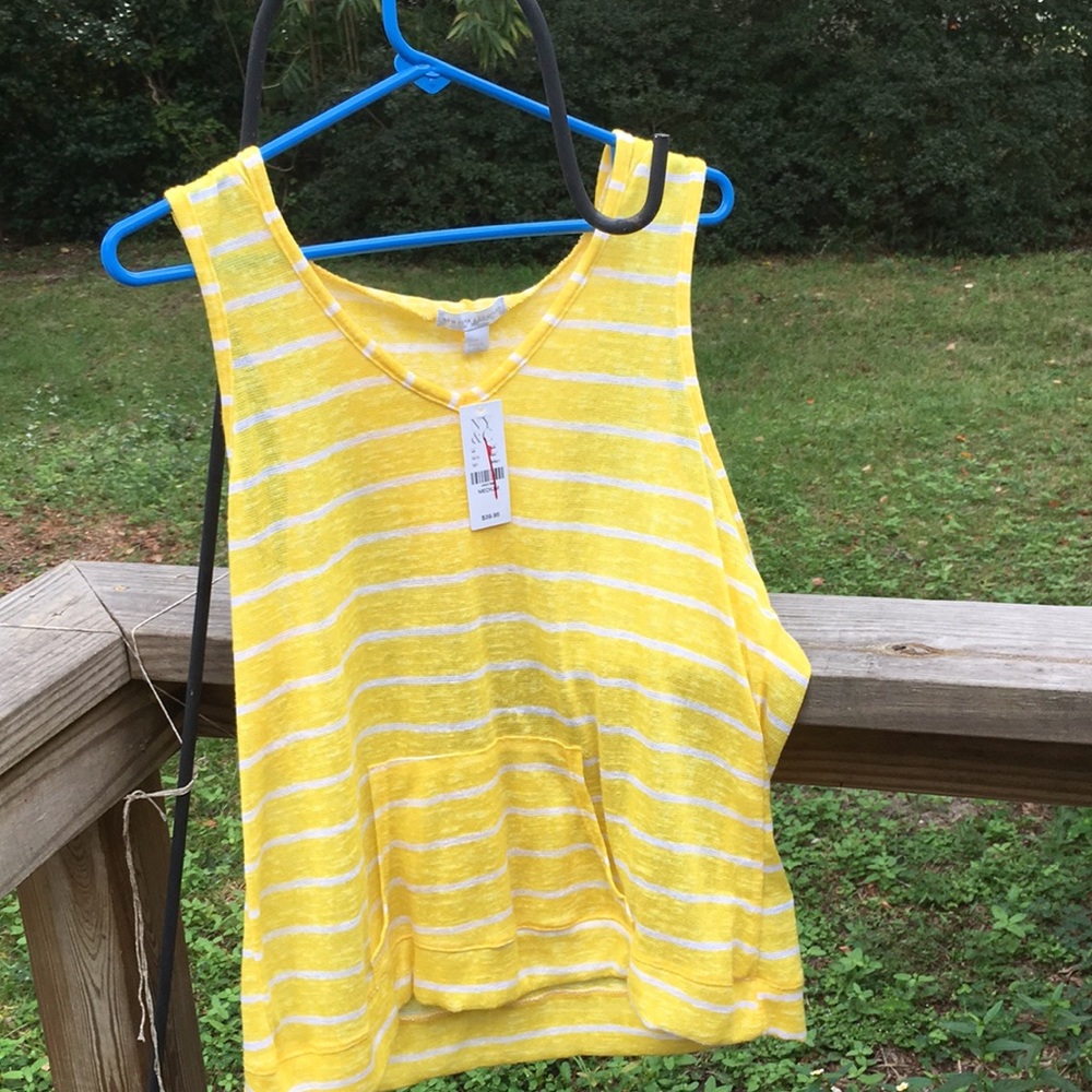New York and Company pull over Medium